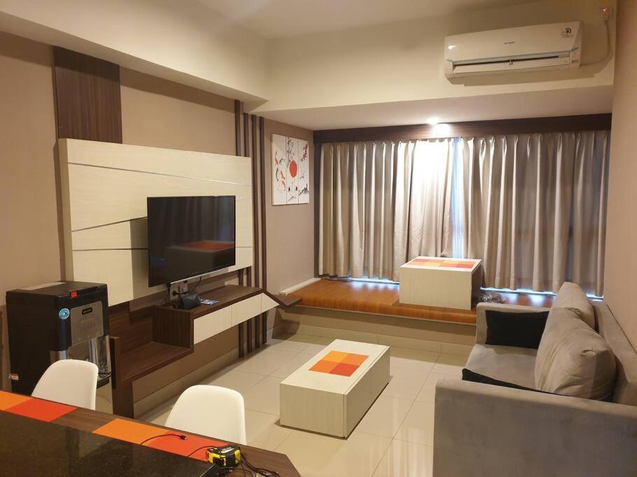 Cozy Room In Orange County Suite-Apartment In Lippo-Cikarang Cbd Екстер'єр фото